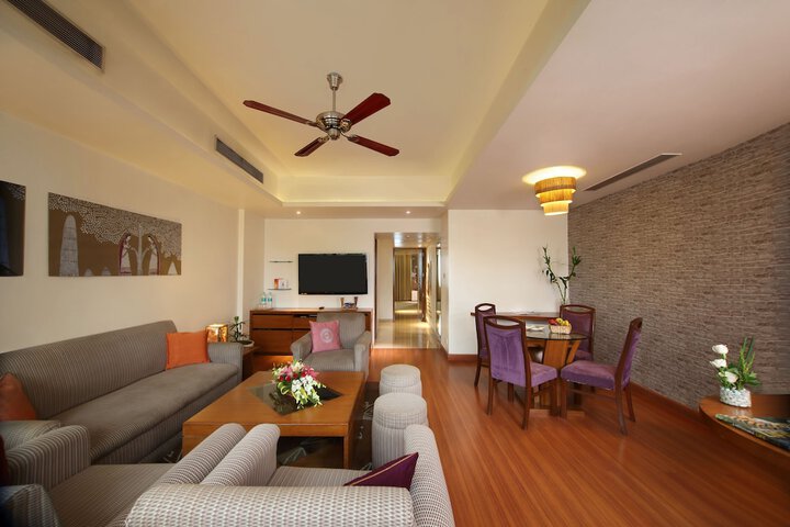 Room 10 of 53
