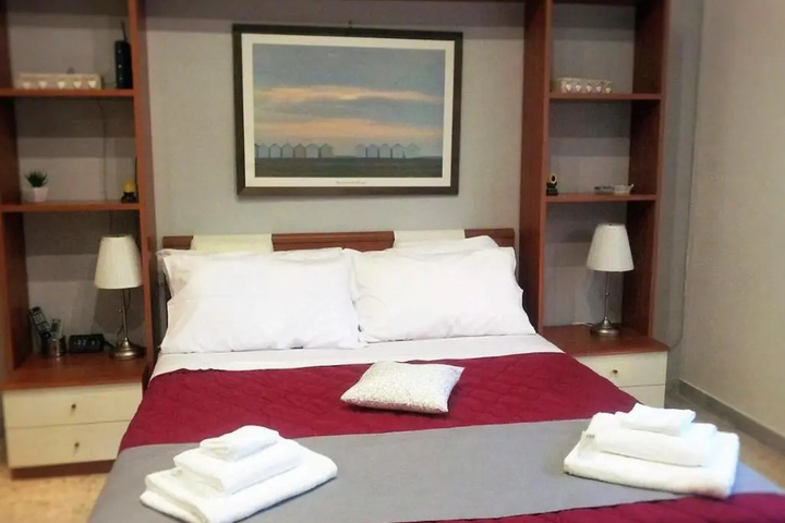 Room 2 of 3