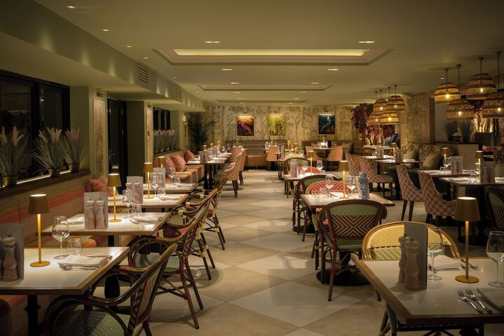Dining 124 of 133