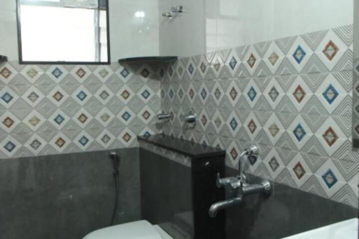 Room 12 of 15