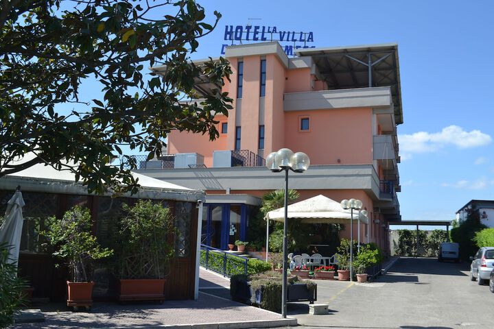 Exterior of La Villa dei Gourmets