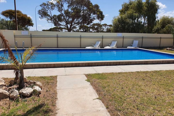 Pool 54 of 67