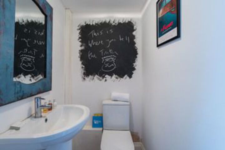 Room 3 of 34