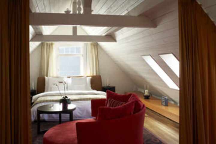 Room 45 of 93