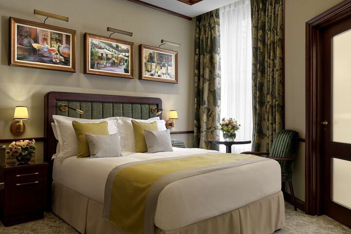 Room 32 of 112