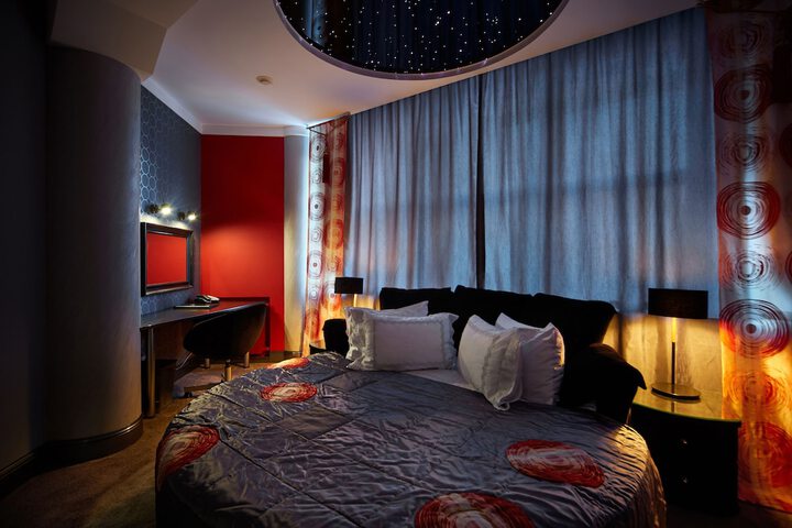 Room 11 of 73