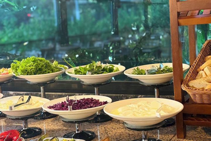Dining 70 of 91