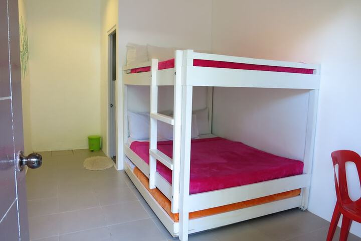 Room 4 of 24