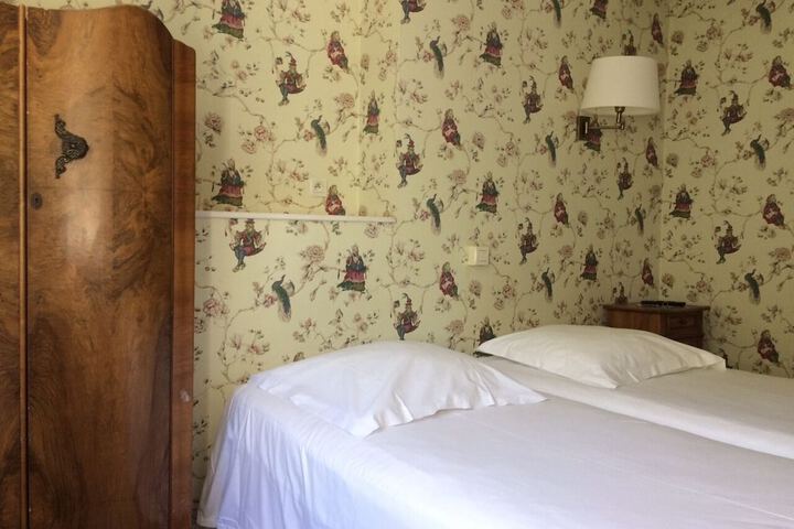 Room 18 of 34
