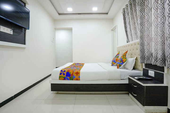Room 25 of 35