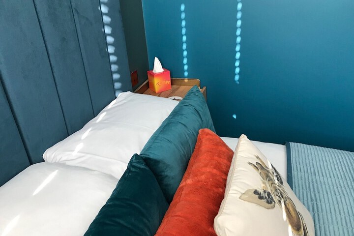 Room 21 of 131