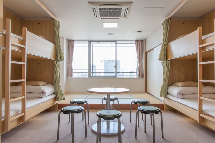 Room 7 of 42
