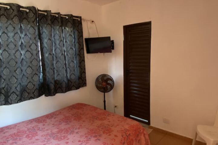 Room 6 of 43