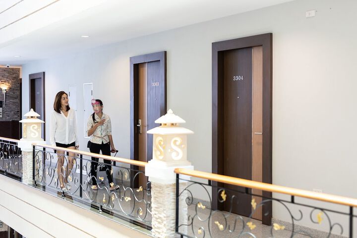 Hotel Interior 162 of 214