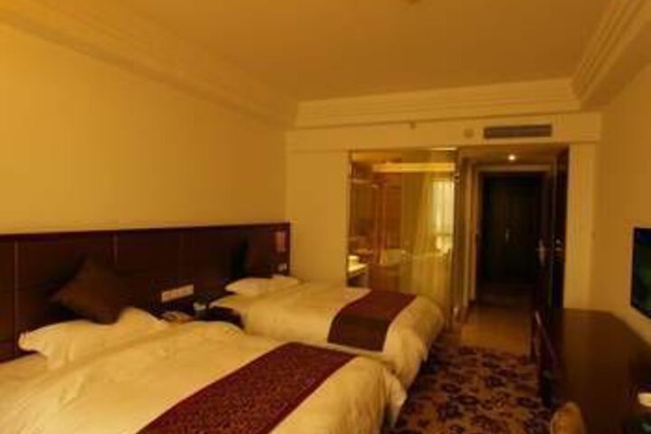 Room 14 of 16