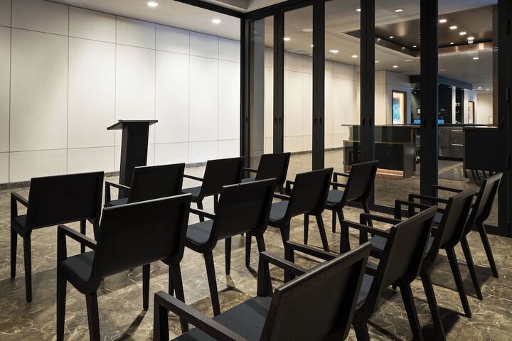 Meeting facility