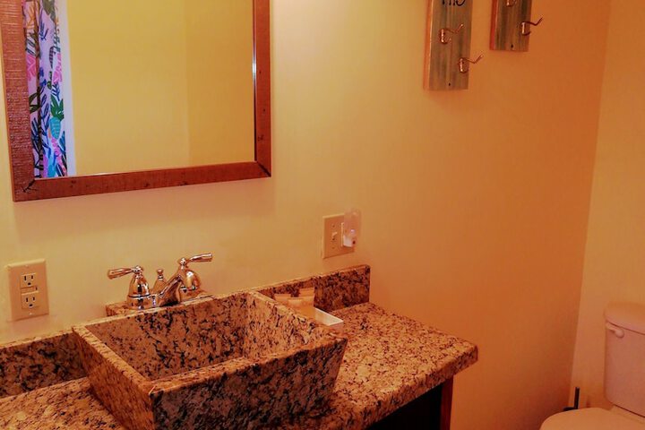 Room 13 of 20
