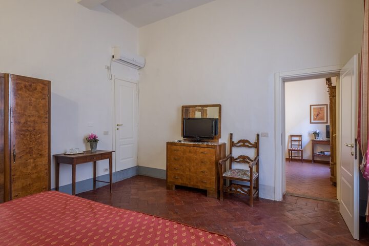 Room 28 of 41
