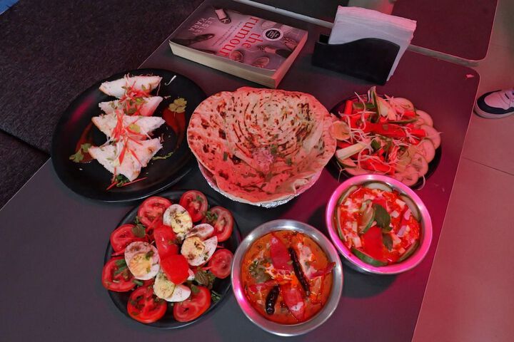 Dining 33 of 35