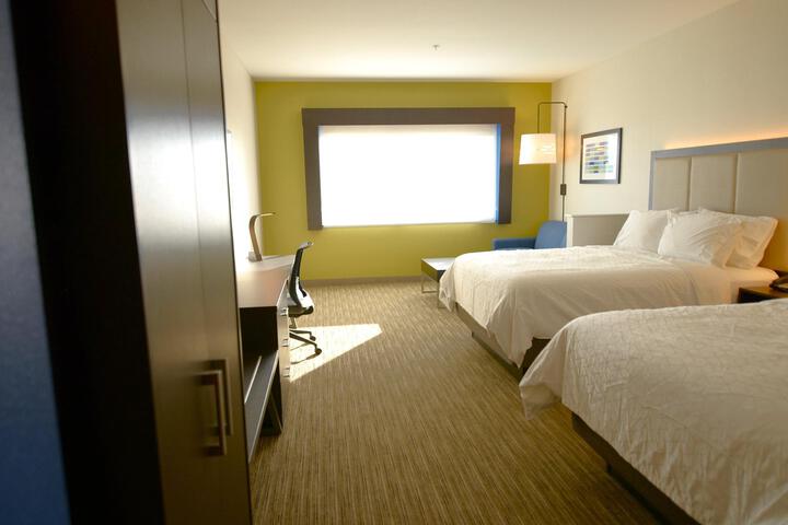 1 King Suite (5 of 10)