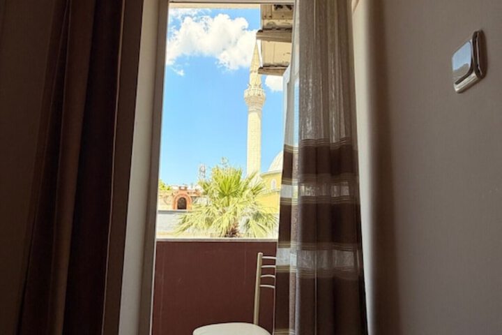 Room 42 of 132