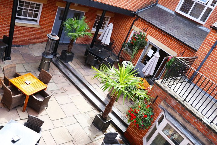 Hotel Exterior 46 of 47