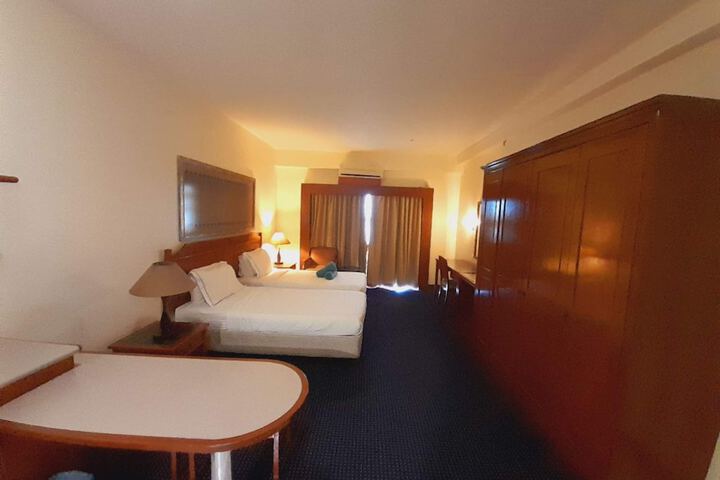 Room 167 of 650