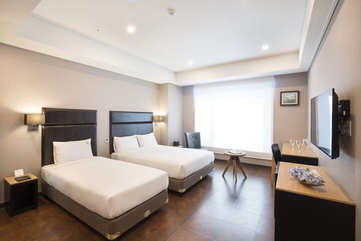 Room 15 of 47