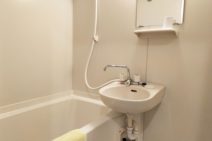 Room 12 of 29