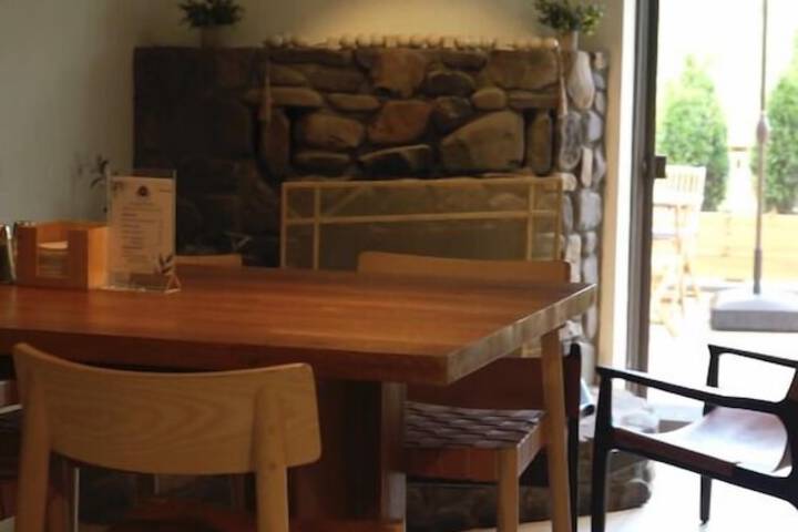 Breakfast/Coffee Service 28 of 64