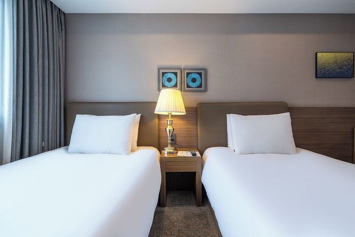 Room 35 of 79