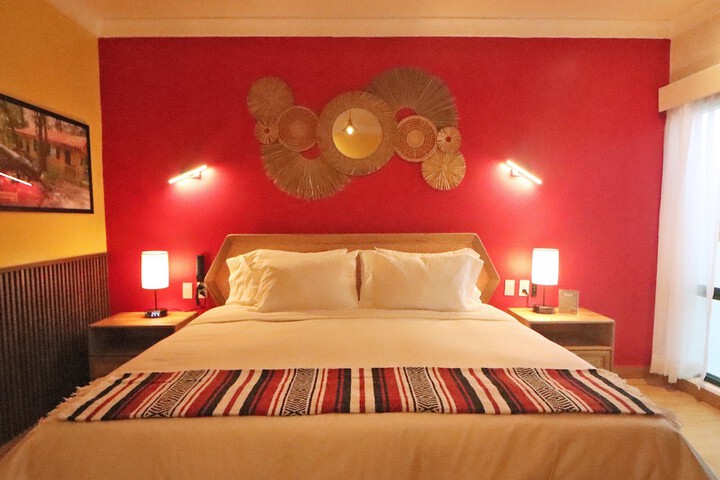Room 14 of 50