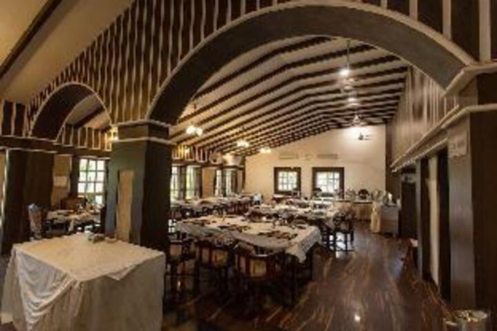 Dining 6 of 23