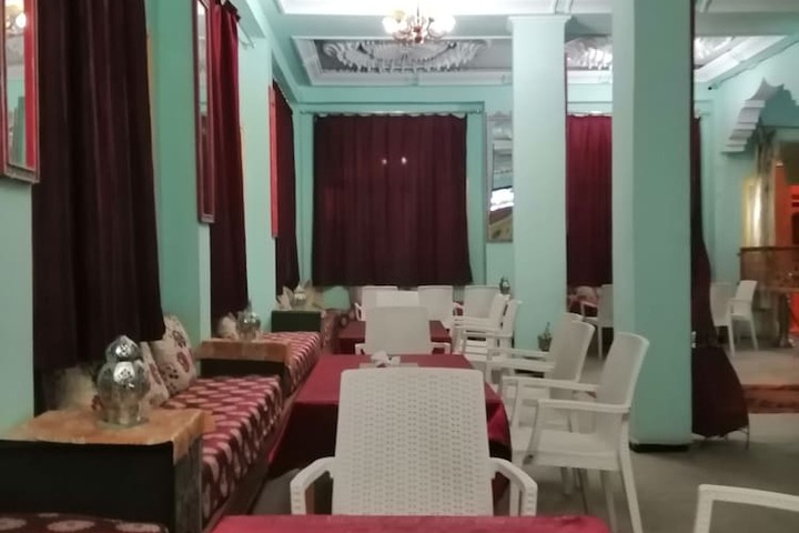 Ballroom/Hall 13 of 16