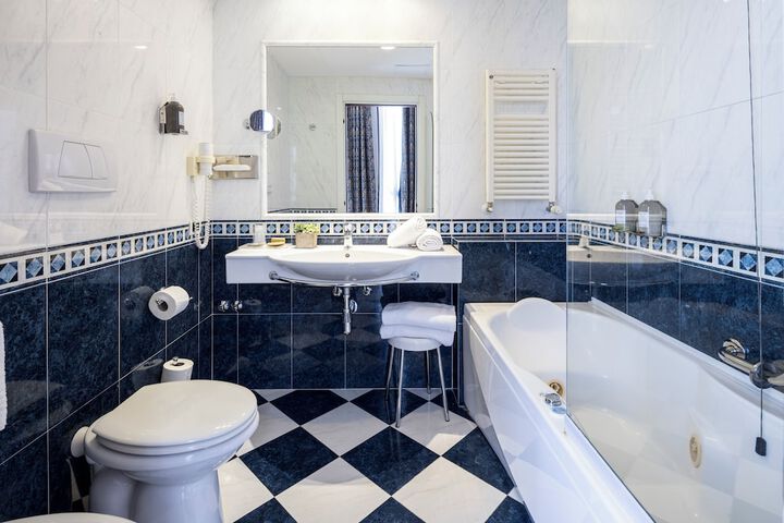 Clean Restrooms