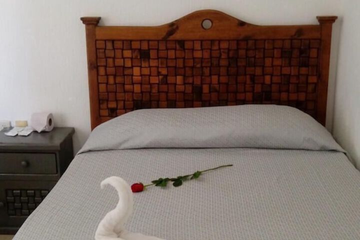 Room 10 of 33