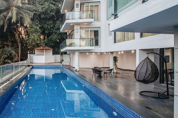 Pool 52 of 66