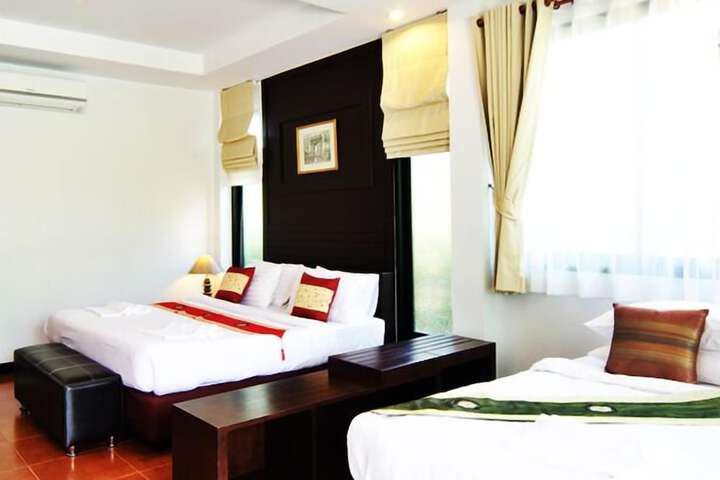 Room 10 of 34