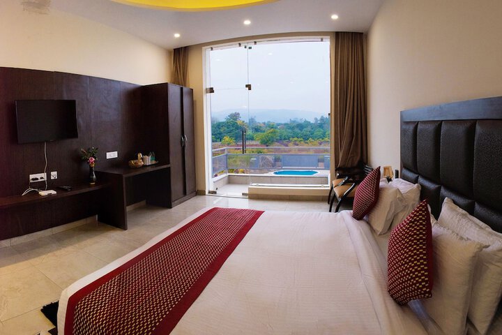 Room 7 of 28