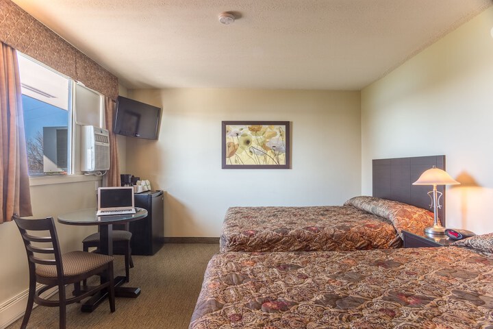 Room 9 of 28