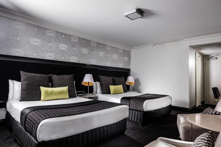 Room 28 of 145