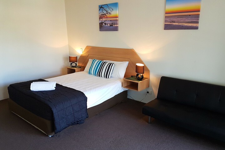 Room 20 of 136