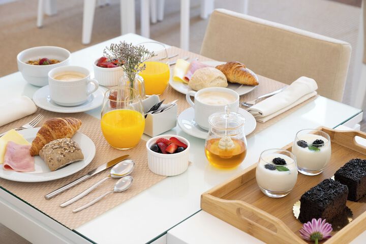 Breakfast/Coffee Service 52 of 59