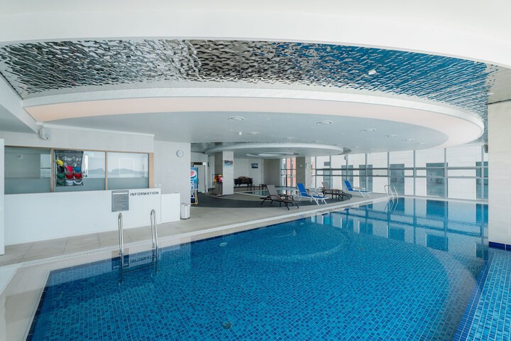Pool 25 of 31