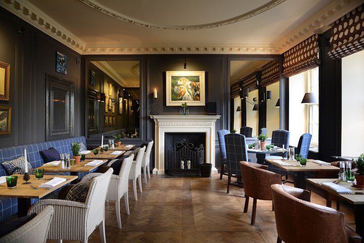 Dining 44 of 55