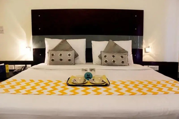 Fabhotel Camria DLF Phase 3
