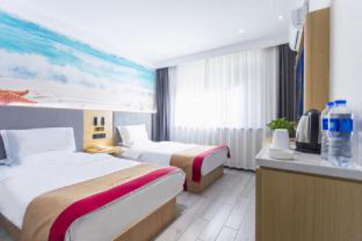 Room 21 of 23