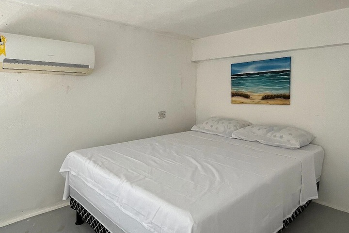 Room 7 of 19