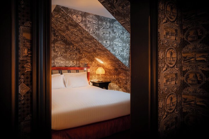 Room 27 of 50