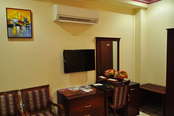 Room 25 of 55